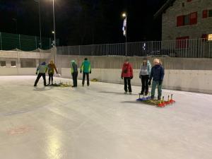 eisstockschiessen622.jpg